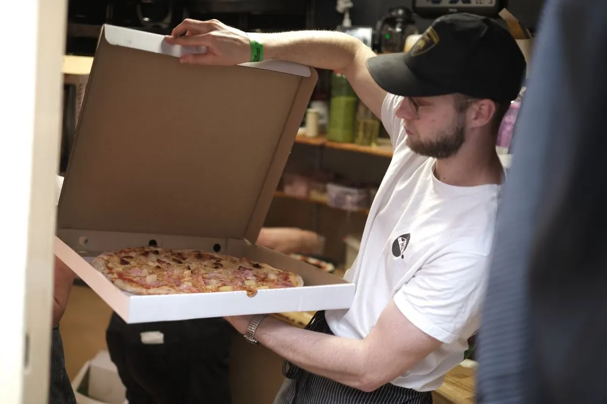 Pizza z pece